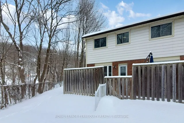 Additional image 29 of 16 Bond St Unit G