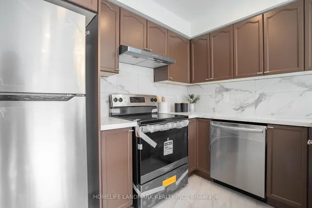 Additional image 12 of 36 Frontenac Cres