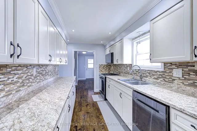 Additional image 18 of 37 Selkirk Ave