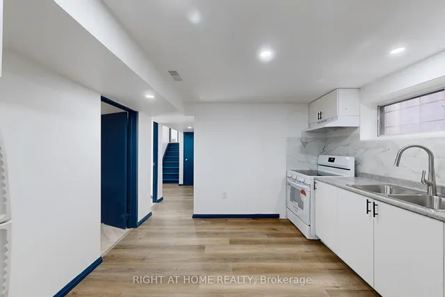 Additional image 17 of 1326 Victoria Park Ave