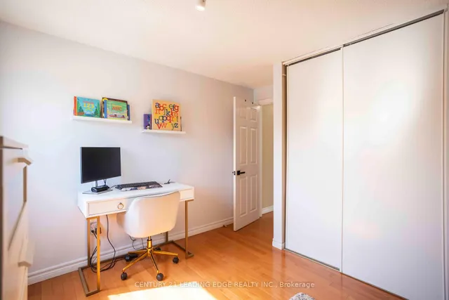 Additional image 19 of 2 Dailing Gate Unit 12