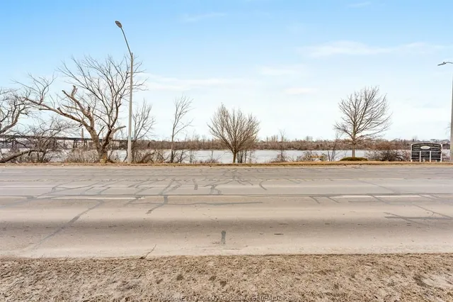 Additional image 14 of 354 FRONT St