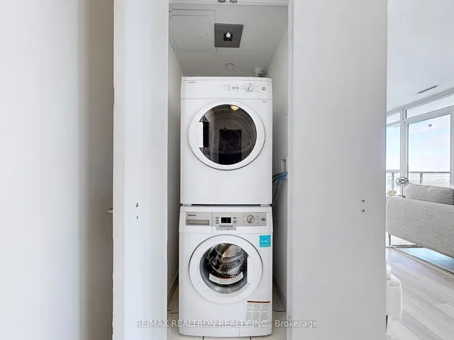 Additional image 25 of 290 Adelaide St Unit 3704