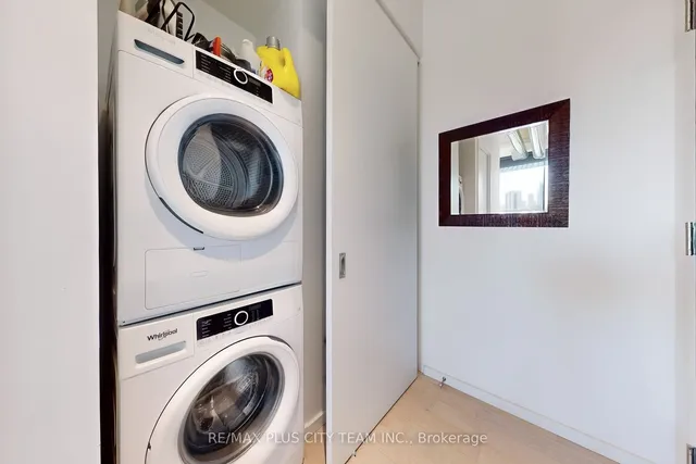 Additional image 24 of 21 Lawren Harris Sq Unit 909