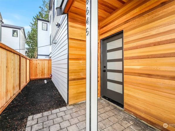 8645 18th Avenue SW, Seattle, WA 98106
