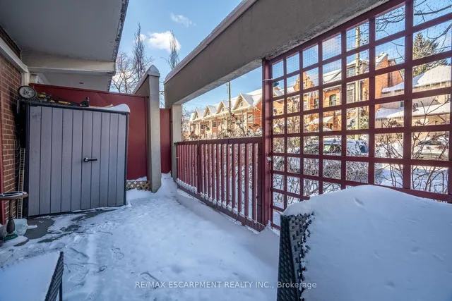 Additional image 22 of 141 Catharine St Unit 103