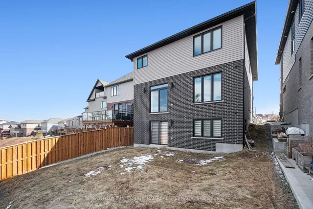 Additional image 40 of 337 Woodbine Ave