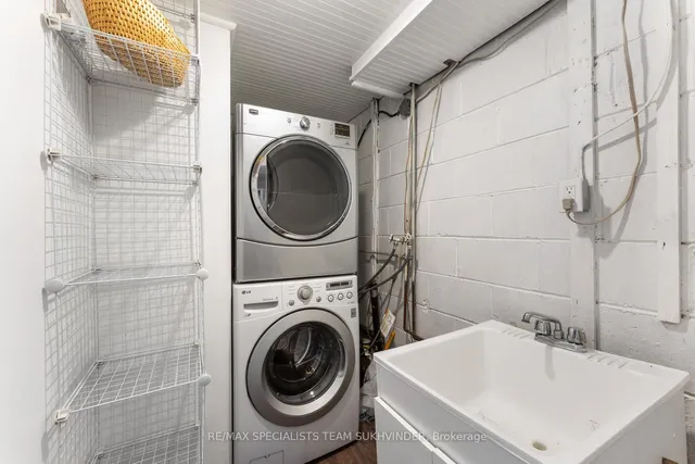 Additional image 39 of 21 White Abbey Park