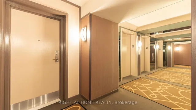 Additional image 16 of 77 Harbour Sq Unit 2412