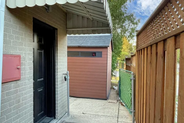 Primary image of 11 Frost St