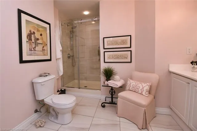 Additional image 18 of 3000 Creekside Dr Unit 304