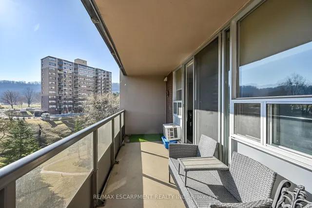 Additional image 50 of 1966 MAIN St Unit 502