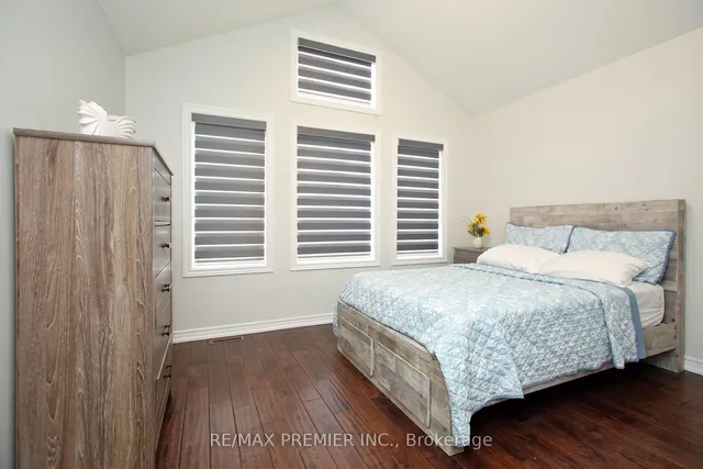 Additional image 3 of 53 Baby Pointe Tr