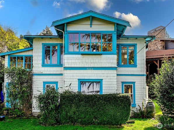 9262 44th Avenue SW, Seattle, WA 98136