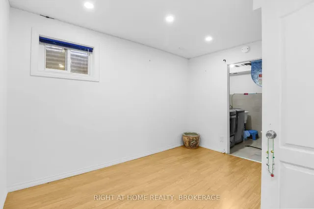 Additional image 29 of 400 Bloor St Unit 100