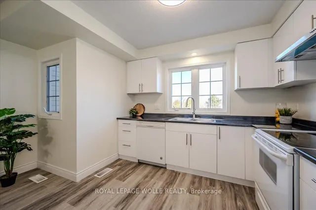 Additional image 15 of 147 Highland Cres