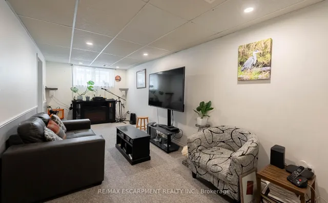 Additional image 19 of 69 CRANBROOK Dr