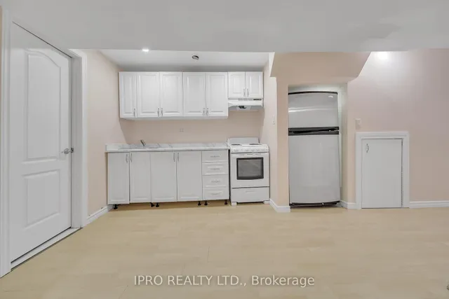 Additional image 36 of 18 Tessler Cres