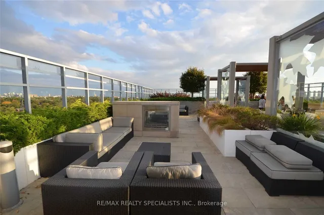 Additional image 20 of 1830 Bloor St Unit 912