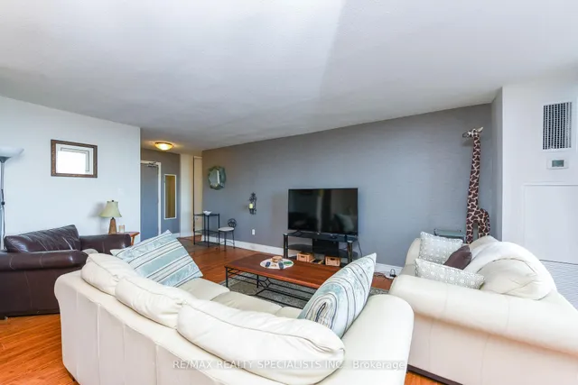 Additional image 32 of 716 The West Mall N/A Unit 2005