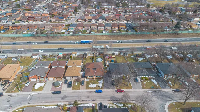 Additional image 35 of 69 CRANBROOK Dr