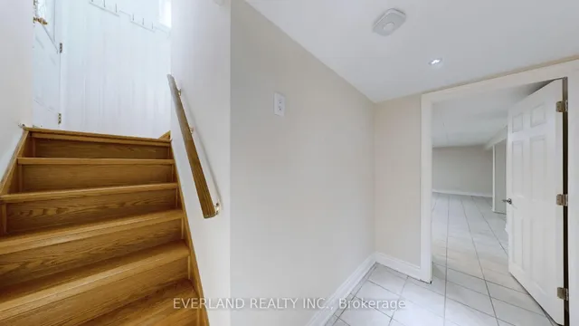 Additional image 30 of 8 Hogan Dr