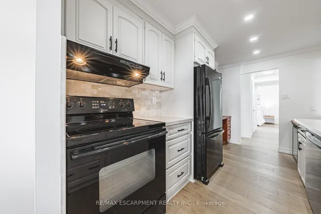 Additional image 13 of 2055 UPPER MIDDLE Rd Unit 808