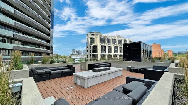 Additional image 28 of 32 Davenport Rd Unit 2406