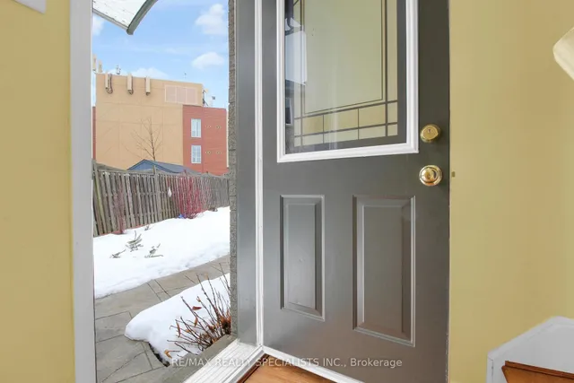 Additional image 31 of 10 Chatelaine Crt