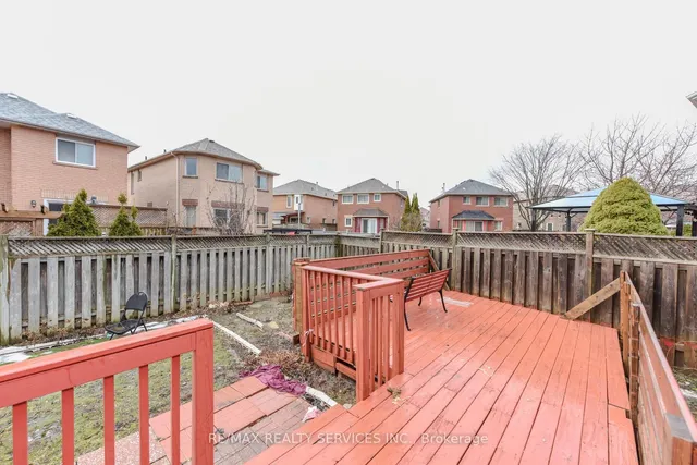 Additional image 27 of 33 Valonia Dr