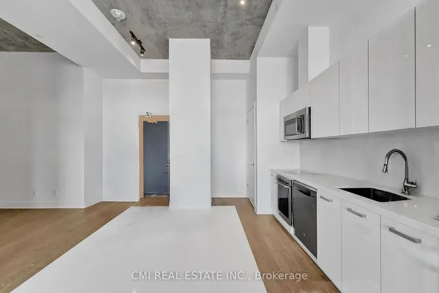 Additional image 5 of 608 Richmond St Unit 1310