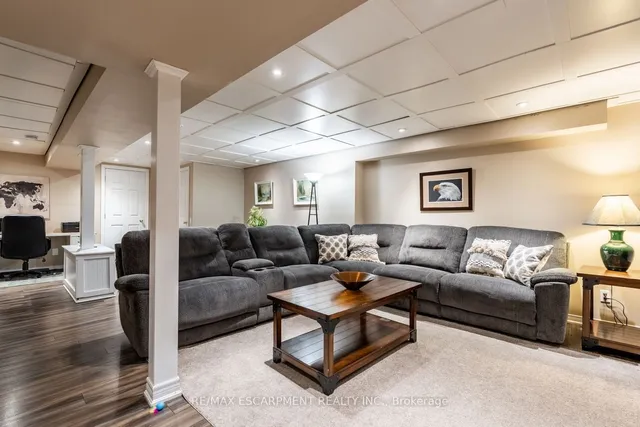 Additional image 35 of 75 Chatsworth Cres