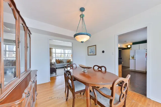 Additional image 12 of 1292 Elgin Cres