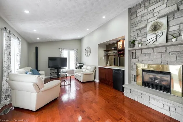 Additional image 15 of 2658 Guyatt Rd