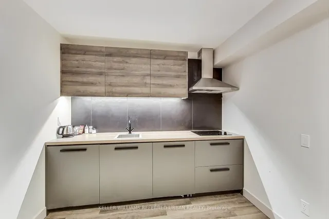 Additional image 9 of 205 Bathurst St