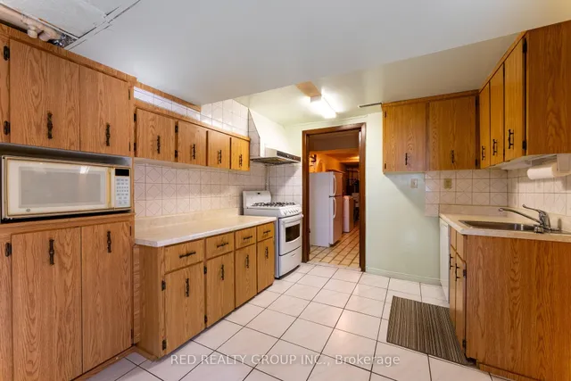 Additional image 34 of 532 Westmount Ave