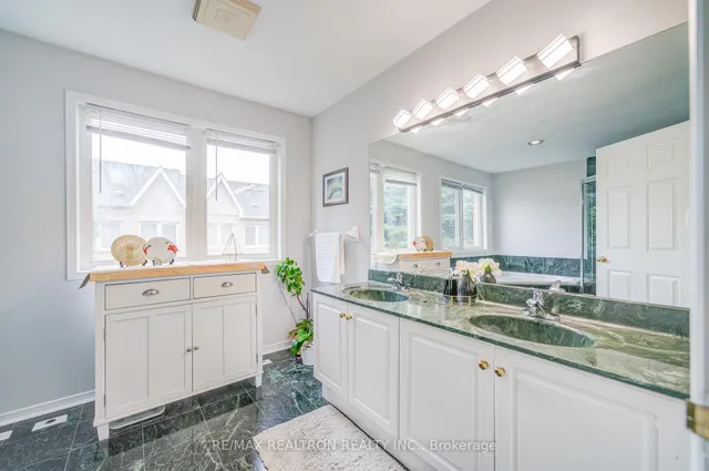 Additional image 10 of 28 Rosebank Dr Unit 507