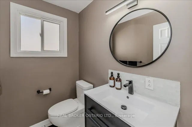 Additional image 16 of 60 Silverspring Cres