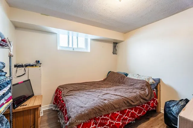 Additional image 26 of 69 Vansitmart Ave