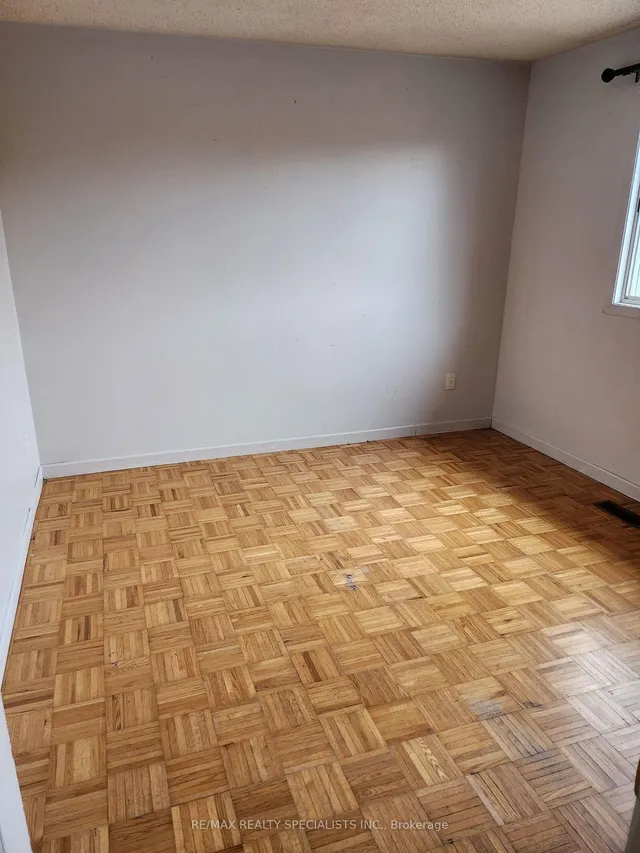 Additional image 5 of 34 Harmsworth Ave