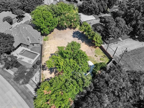 2889 Oakbriar Trl, Fort Worth, TX 76109