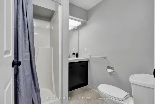 Additional image 25 of 405 Glasgow St Unit 3