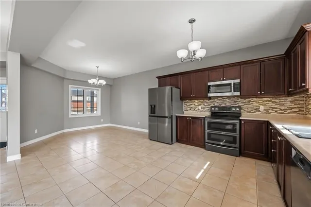 Additional image 5 of 561 Thomas Slee Dr