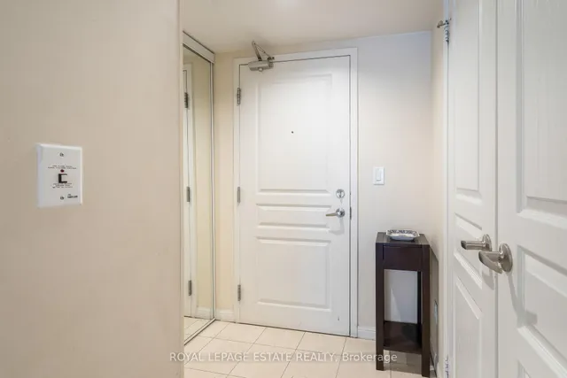 Additional image 12 of 140 Simcoe St Unit 1311