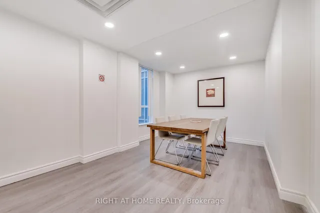 Additional image 33 of 36 Lee Centre Dr Unit 1505