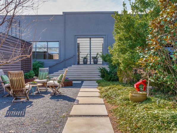 2323 Farrington St #A, Dallas, TX 75207