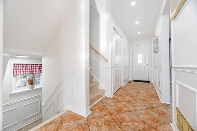 Additional image 17 of 80 Royal Palm Dr