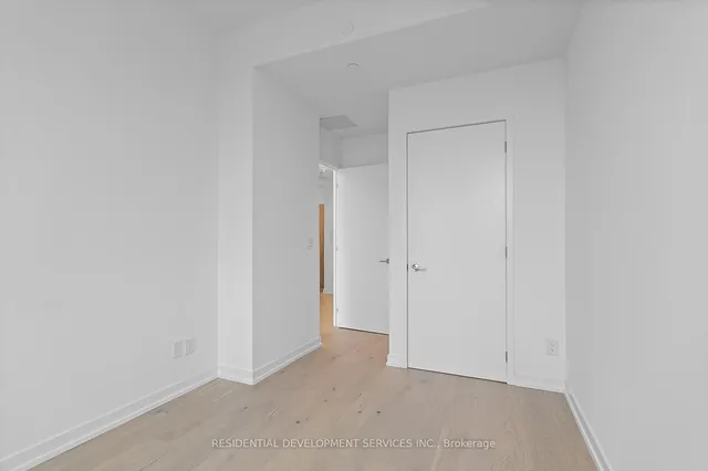 Additional image 13 of 3100 Keele St Unit 1210