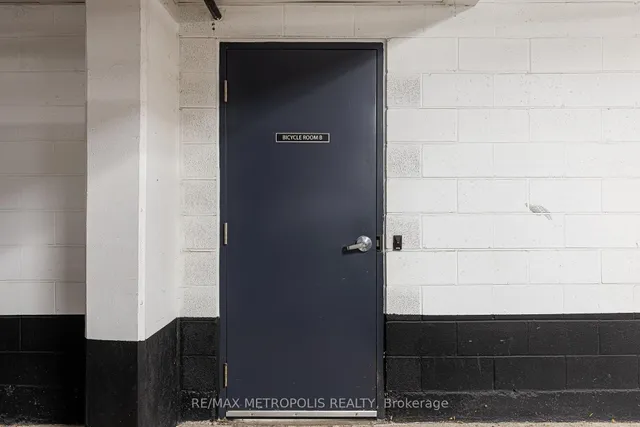 Additional image 32 of 24 Fieldway Rd Unit 8