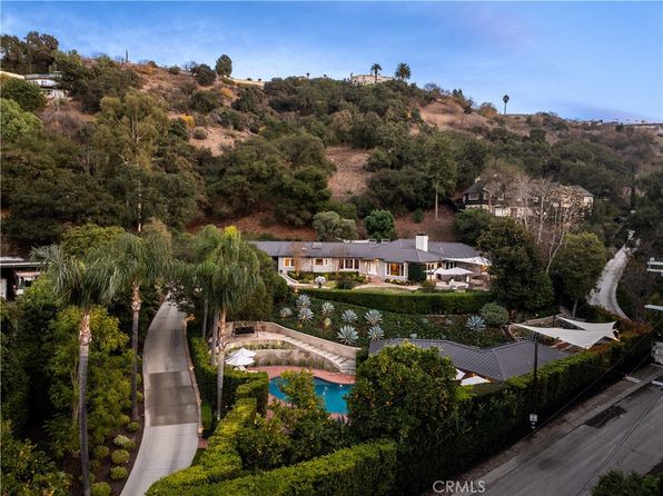 3818 Hollyline Ave, Sherman Oaks, CA 91423